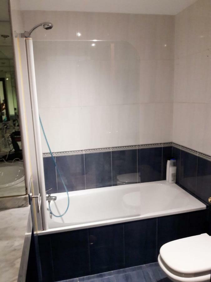 Bel Appartement Au Centre Ville Et De La Plage Ceuta Eksteriør billede